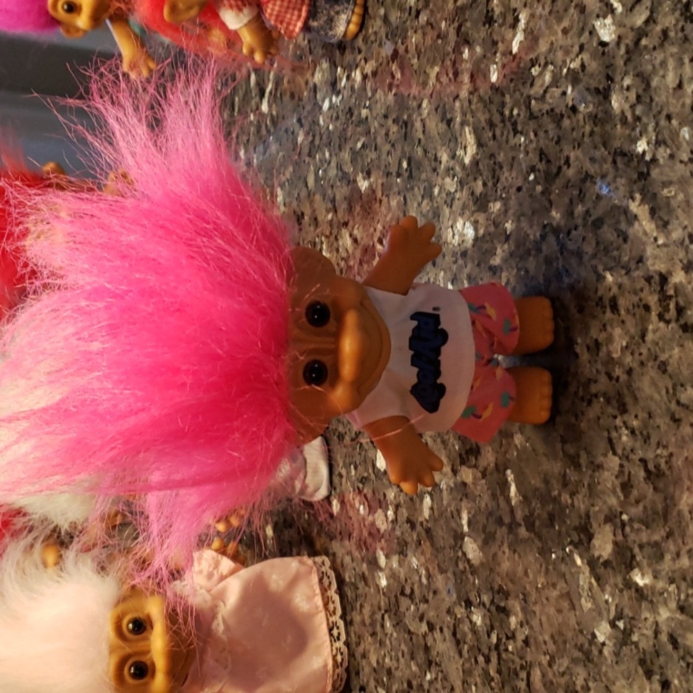 22 Colorful Troll Doll Collection - Picture 13 of 13